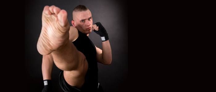 Sign Up For Muay Thai Kickboxing at Degerberg Academy of Martial Arts in the Chicago, Lincoln Square, and Ravenswood Area!